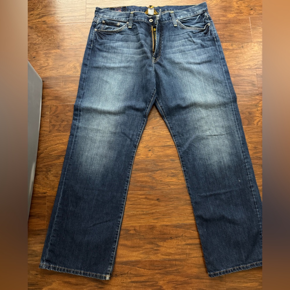 Men’s Lucky Brand Vintage Straight Jeans 
38x 32